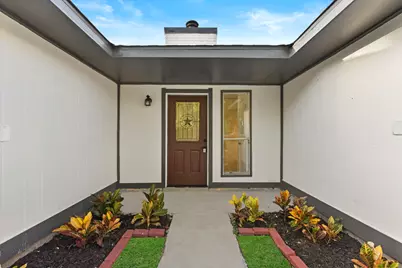 2322 Aprilmont Drive, Sugar Land, TX 77498 - Photo 5
