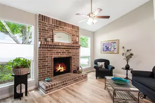 63 Hideaway Dr, Friendswood, TX 77546 - Photo 7