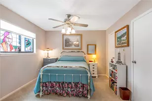 63 Hideaway Dr, Friendswood, TX 77546 - Photo 21