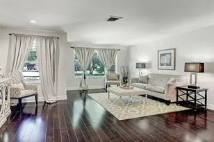 7715 Betty Jane Ln, Houston, TX 77055 - Photo 7