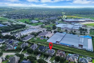 8518 River Cliff Ln, Houston, TX 77095 - Photo 3