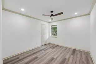 2807 Durban Dr, Houston, TX 77043 - Photo 29