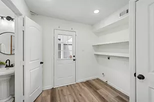 2807 Durban Dr, Houston, TX 77043 - Photo 19