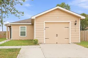 6119 Coral Cv Rd, Baytown, TX 77523 - Photo 1