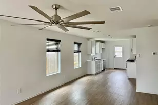 221 Crystal Bay Ln, Willis, TX 77378 - Photo 3