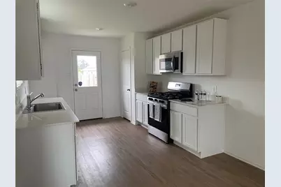 221 Crystal Bay Ln, Willis, TX 77378 - Photo 7