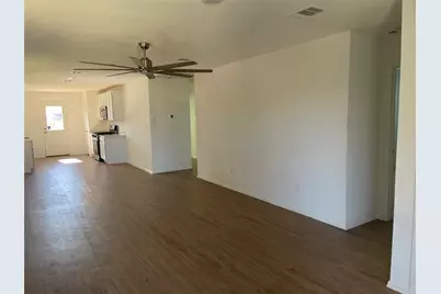 221 Crystal Bay Ln, Willis, TX 77378 - Photo 11