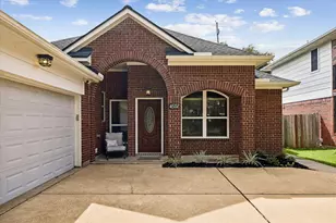 4502 Topaz Trail Dr, Sugar Land, TX 77479 - Photo 11
