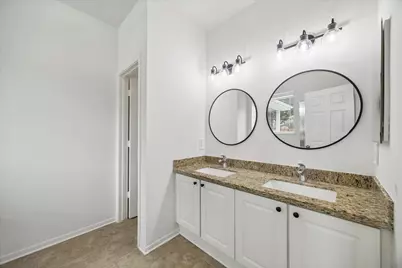 4502 Topaz Trail Drive, Sugar Land, TX 77479 - Photo 17