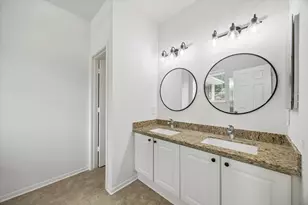 4502 Topaz Trail Dr, Sugar Land, TX 77479 - Photo 17