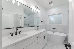 7723 C Hammerly Blvd, Houston, TX 77055 - Photo 19