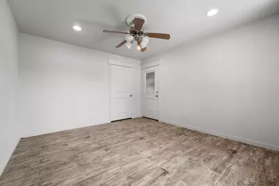 37 Wildwood Lake Drive, Huntsville, TX 77340 - Photo 19