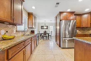 5827 Burlinghall Dr, Houston, TX 77035 - Photo 9