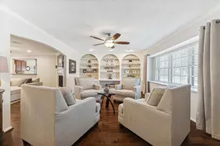 5827 Burlinghall Dr, Houston, TX 77035 - Photo 5