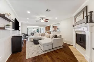 5827 Burlinghall Dr, Houston, TX 77035 - Photo 7