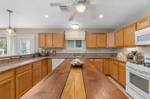 211 Captains Rd, Anahuac, TX 77514 - Photo 23