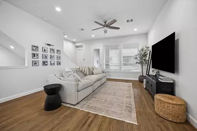 2491 W 11th Street, Houston, TX 77008 - Photo 1
