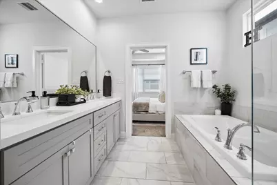2491 W 11th Street, Houston, TX 77008 - Photo 15