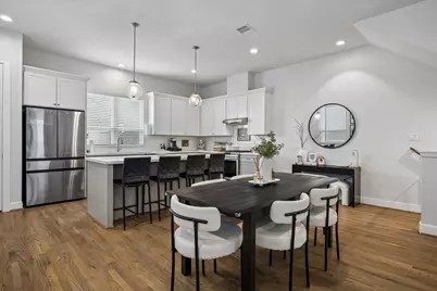 2491 W 11th Street, Houston, TX 77008 - Photo 11