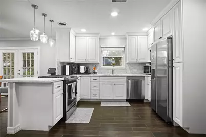 9928 Westview Drive, Houston, TX 77055 - Photo 13