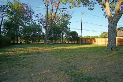 9928 Westview Drive, Houston, TX 77055 - Photo 17