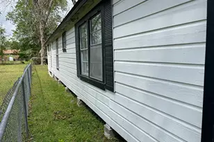 3020 Avenue D, Bay City, TX 77414 - Photo 3