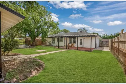 1412 W 10th Street, Freeport, TX 77541 - Photo 7