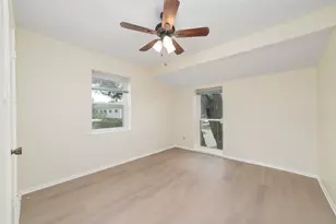 14345 Misty Meadow Ln, Houston, TX 77079 - Photo 19