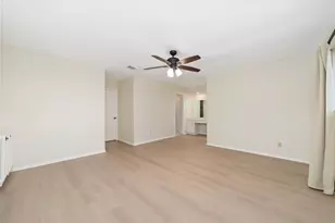 14345 Misty Meadow Ln, Houston, TX 77079 - Photo 17