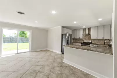 9202 Sunnywood Drive, Houston, TX 77088 - Photo 9