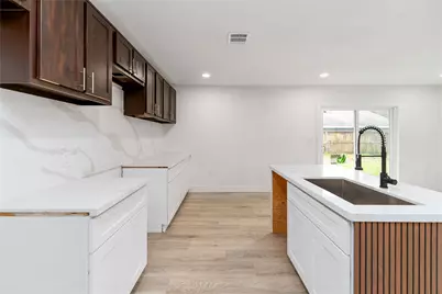 9226 Grady Street, Houston, TX 77016 - Photo 9