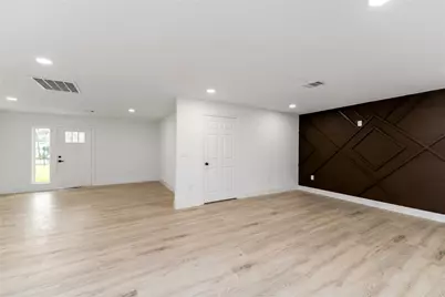9226 Grady Street, Houston, TX 77016 - Photo 7