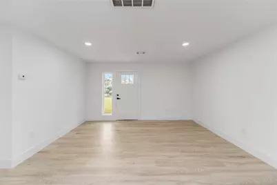 9226 Grady Street, Houston, TX 77016 - Photo 15