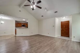 17 Crestbriar Ct, Baytown, TX 77521 - Photo 11