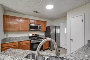 17 Crestbriar Ct, Baytown, TX 77521 - Photo 13