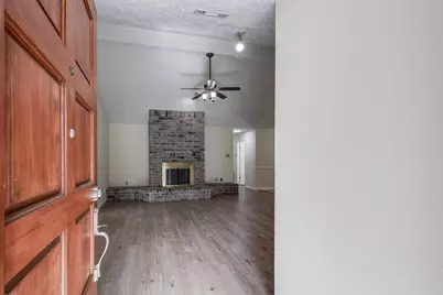 17 Crestbriar Court, Baytown, TX 77521 - Photo 7