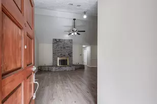 17 Crestbriar Ct, Baytown, TX 77521 - Photo 7