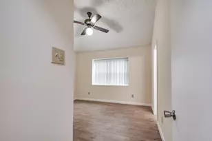 17 Crestbriar Ct, Baytown, TX 77521 - Photo 21