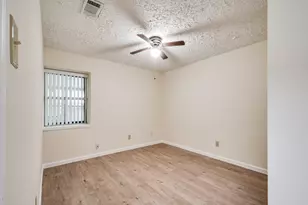 17 Crestbriar Ct, Baytown, TX 77521 - Photo 17
