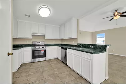 1602 Monroe Street, Houston, TX 77023 - Photo 9
