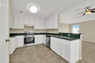 1602 Monroe St, Houston, TX 77023 - Photo 9