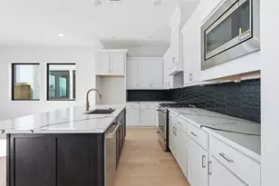 1418 Caywood Ln, Houston, TX 77055 - Photo 3