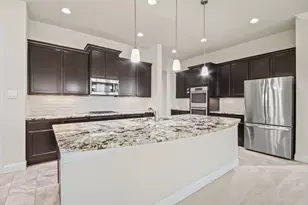 8931 Leaning Hollow Ln, Spring, TX 77379 - Photo 7