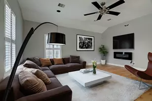 4210 Marina St, Houston, TX 77007 - Photo 1