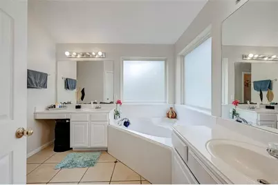 2519 Glenholly Park Drive, Sugar Land, TX 77498 - Photo 7
