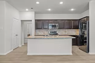 236 Country Crossing Cir, Magnolia, TX 77354 - Photo 9