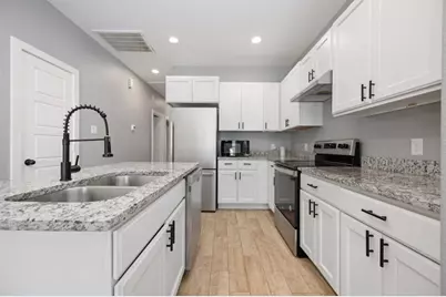 5037 Van Fleet Street, Houston, TX 77033 - Photo 9