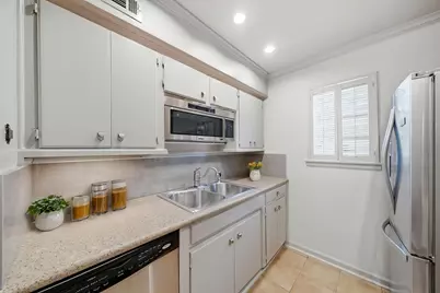 2744 Briarhurst Drive #51, Houston, TX 77057 - Photo 5