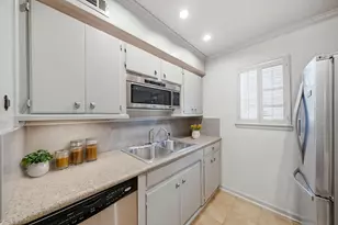 2744 Briarhurst Dr, Houston, TX 77057 - Photo 5