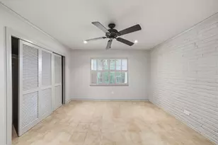 2744 Briarhurst Dr, Houston, TX 77057 - Photo 9